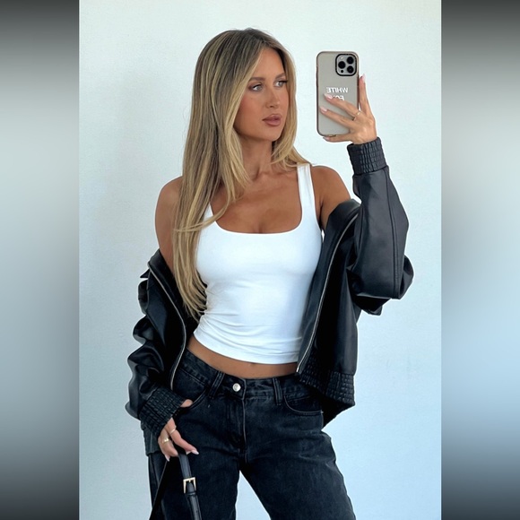 White fox white tank top in size small new with tag - Picture 5 of 8